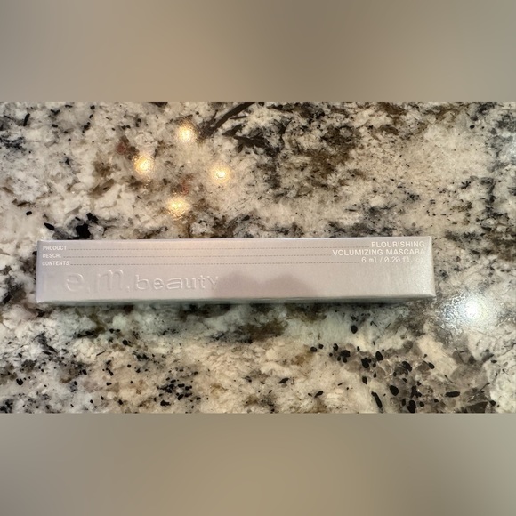 💋💋Ariana Grande• r.e.m. beauty Silver Mascara•Midnight Black🖤 - Picture 3 of 5